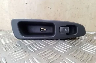 VOLVO S40 1 generation (1996-2004) Bal első ajtó ablakemelő gombja 30889757 26116402