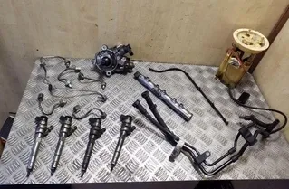 MINI Countryman 1 generation (R60) (2010-2016) Üzemanyag-befecskendező készlet 850690203,8506902,0445110401 26211522