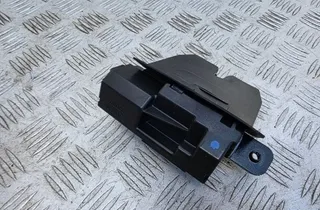 FORD B-MAX 1 generation (2012-2018) Csomagtérajtó zárja 8A61A442A66AE 32745690