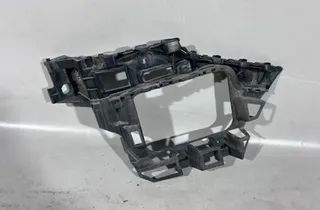 VOLKSWAGEN Touareg 2 generation (2010-2018) Держатель заднего бампера правый 7P6807394 31415069