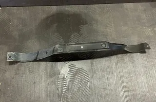 PORSCHE Cayenne 958 (2010-2018) Egyéb alvázvédő panel 7P0825949A 31422360