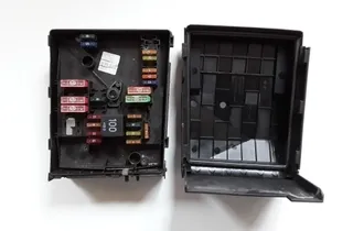 SKODA Yeti 1 generation (2009-2018) Biztosítószekrény 1K0937125D 34829600