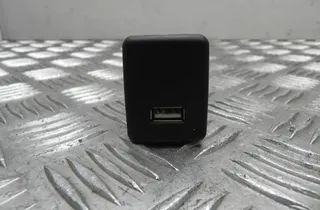 OPEL Astra K (2015-2021) Additional Music Player Connectors 39087528 33706488