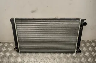 VOLKSWAGEN Golf 2 generation (1983-1992) Klímahűtő 321121253AA 33925076