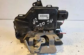 AUDI A6 C5/4B (1997-2004) Замок двери передний правый 4O1837016 34695053