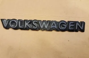 VOLKSWAGEN Golf 1 generation (1974-1993) Az autógyártó jelvénye 321853685C 34333338