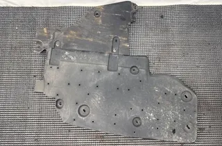 OPEL Grandland X 1 generation (2017-2023) Задняя средняя нижняя защита 9809531480 33602751