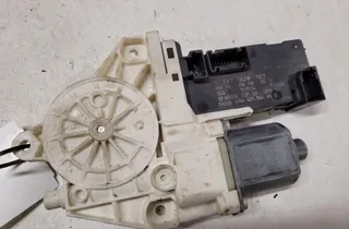 PEUGEOT 307 1 generation (2001-2008) Bal első ajtó ablakemelő motorja 1137328127 28661796