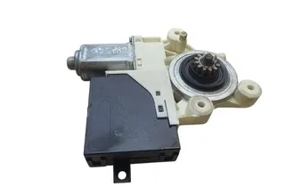 VOLVO V50 1 generation (2003-2012) Jobb hátsó ajtó ablakvezérlő motorja 30739184AC 33550754