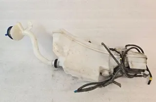 VOLVO XC60 2 generation (2017-2024) Ablakmosó tartálya 31349385 34305624