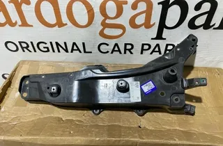 VOLVO XC90 2 generation (2014-2024) Jobb első sárvédő tartója 31391778 33029814