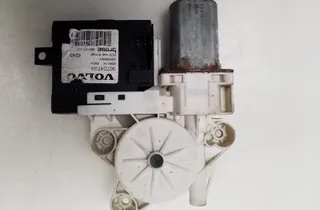 VOLVO V50 1 generation (2003-2012) Jobb hátsó ajtó ablakvezérlő motorja 30724755 33693420