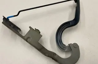 PEUGEOT 5008 1 generation (2009-2016) Петля капота передняя левая ES92,968586708B 34096583