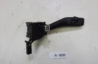 VOLKSWAGEN Tiguan 1 generation (2007-2017) Ablaktörlő-szabályozó 1K0953519H 34125958