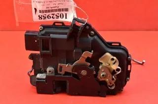 AUDI A6 allroad C5 (2000-2006) Jobb első ajtó zárja 4B1837016G 34127300