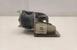 MERCEDES-BENZ C-Class W206 (2021-2023) Kipufogó akasztókonzol A2064904002 26757287