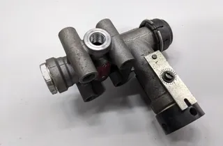 MAN F 2000 (1994-present) Датчик уровня пневмоподвески 4640060027,Ip1113 33455341