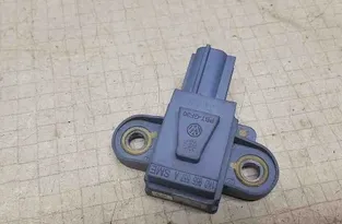 VOLKSWAGEN Passat B7 (2010-2015) Датчик удара задний левый 1K0955557A 32518163