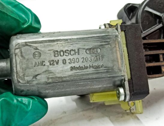 MERCEDES-BENZ R-Class W251 (2005-2017) Bal első ülés vezérlőmotorja 0390203211,94340168046H,82059113 32875270