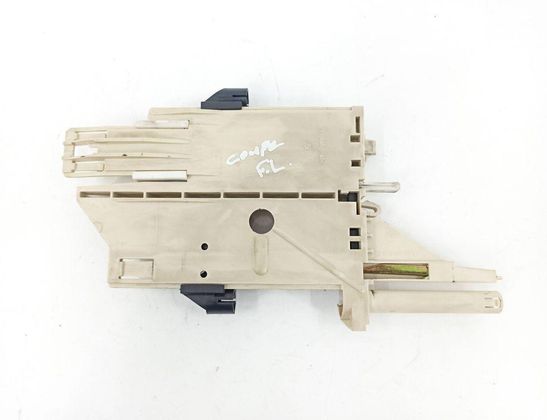 MERCEDES-BENZ C-Class W203/S203/CL203 (2000-2008) Bal első ülés vezérlőmotorja 2039700026 32937311