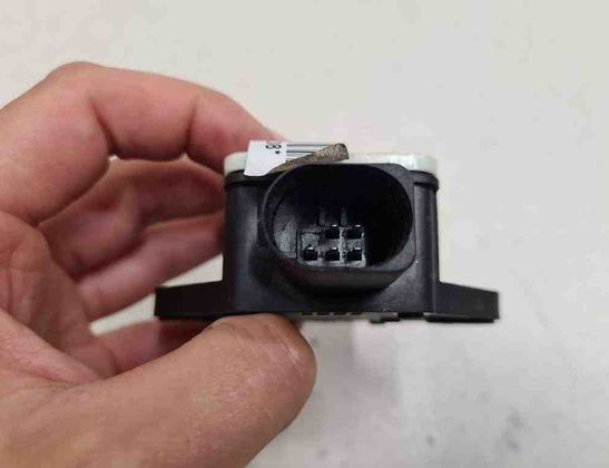 AUDI A4 B7/8E (2004-2008) Gyorsításérzékelő 8E0907637B,6261283DS 32718207