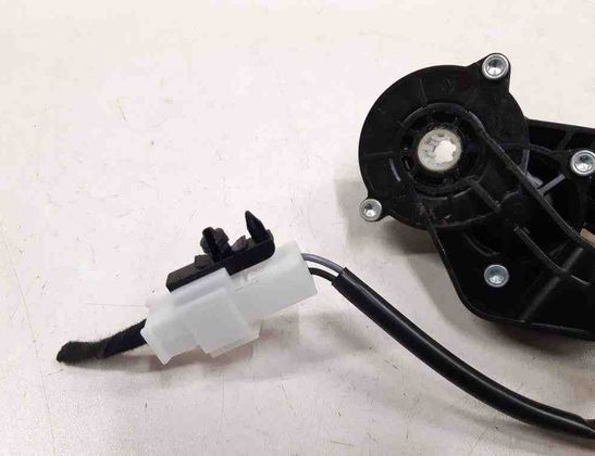 MERCEDES-BENZ C-Class W204/S204/C204 (2004-2015) Bal első ülés vezérlőmotorja 825843694,0390203369 32720743