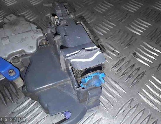 NISSAN X-Trail T30 (2001-2007) Ajtózárak Soft Close készlete 805523y510 28641909