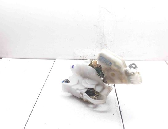 NISSAN X-Trail T30 (2001-2007) Front Right Door Lock 80552aa200,89a910 32061319