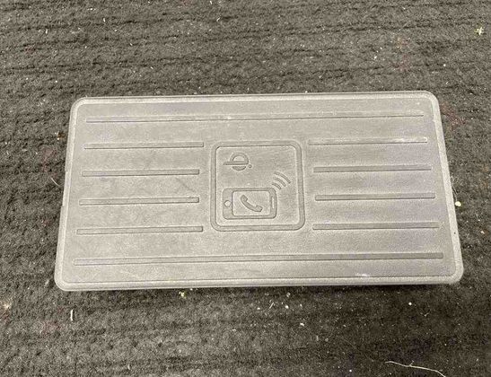 AUDI Q3 F3 (2018-2024) Wireless charging station 4N0035502B 32195231