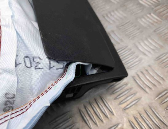 AUDI A8 D4/4H (2010-2018) Knee SRS Airbag 4H1880841A 15462952