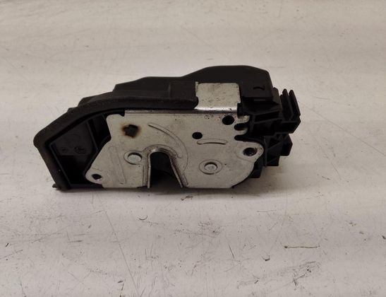 BMW 5 Series E60/E61 (2003-2010) Right Side Sliding Door Lock 7202148 32998656