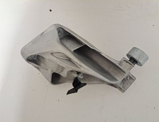 BMW X5 G05/G18 (2018-2024) Left Side Engine Bracket 6884475,8488357 32874117