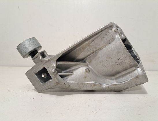 BMW X5 G05/G18 (2018-2024) Left Side Engine Bracket 6884475,8488357 32874117