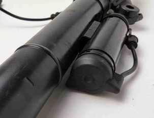 MERCEDES-BENZ R-Class W251 (2005-2017) Амортизатор передний правый A2513200325,A2513203113,A2513203013,A2513203113,A2513200325,251320311380,251320561380,251320571380,251320561360,251320561388,251320301380,2513203113,2513205613,2513205713,A251320301380,A2513205613,A251320561380,A251320571380,A2513203013 28245071