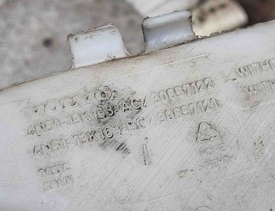 VOLVO C70 2 generation (2005-2013) Window Washer Tank 30657122,30657121,4N5113K163AC 27534618