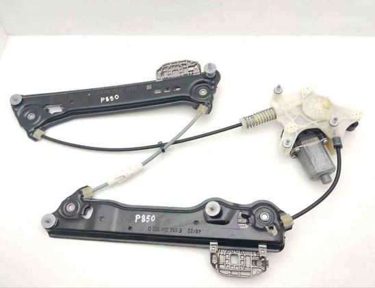 PORSCHE Taycan 1 generation (2019-2023) Jobb hátsó ajtó ablakemelője 0130822060 26555895