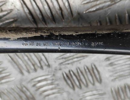 AUDI A4 B9/8W (2015-2024) Bal hátsó keresztlengőkar 8W0501531D,8W0501530D 24234634