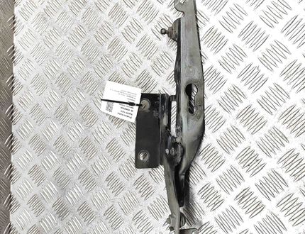 VOLVO V60 1 generation (2010-2020) Front Left Bonnet Hinge 30799178 29927628