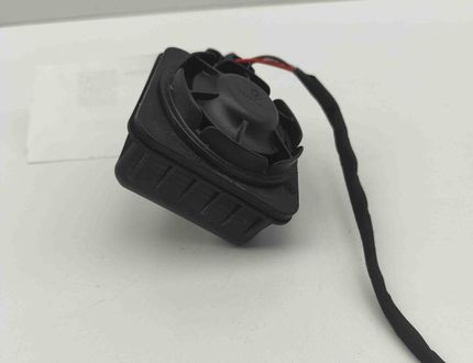 VOLKSWAGEN Golf R 7 generation (2013-2019) Riasztó 5Q0951605A 30725695