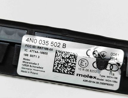 VOLKSWAGEN Touareg 3 generation (2018-2024) Беспроводная зарядная станция 4N0035502B 30908186