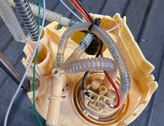 LAND ROVER Discovery 5 generation (2016-2024) Fuel Pump HY329H307CA 32989436