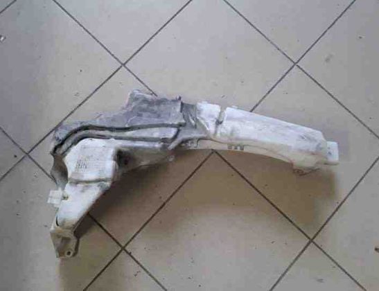 VOLVO V50 1 generation (2003-2012) Ablakmosó tartálya 4M5113K163AC,4M5113K163CF,4M5113K163 25475380