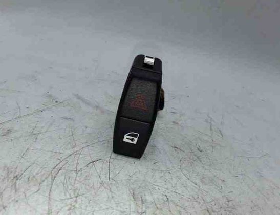 BMW X1 E84 (2009-2015) Vészjelző gomb 6131691950604 25484893