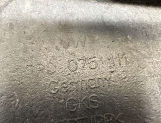 VOLKSWAGEN Touareg 2 generation (2010-2018) Брызговик передний правый 7p0075111 32840730