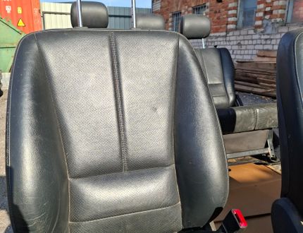 MERCEDES-BENZ M-Class W163 (1997-2005) Внутренние сиденья с комплектом дверных карт 32835519