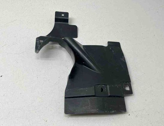 VOLVO XC60 2 generation (2017-2024) Брызговик передний левый BQ2FA2,32130661 32694606