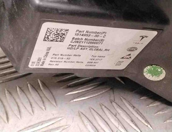 TESLA Model Y 1 generation (2020-2024) Фара передняя правая 151495300C 28423636