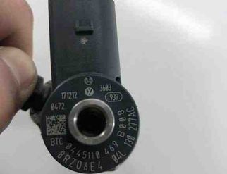 VOLKSWAGEN Tiguan 2 generation (2016-2024) Fuel Injector 0445110469 30552548