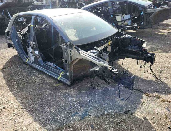 VOLKSWAGEN Golf 8 generation (2019-2023) Передняя правая четверть 30001096