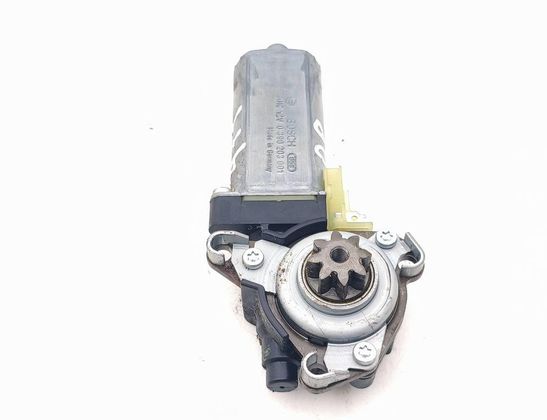 CHRYSLER 300C 1 generation (2005-2011) Моторчик переднего правого сиденья 820289224 32752557